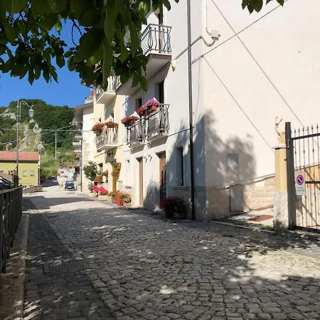Apartmán La Mansarda In Pineta Roccaraso